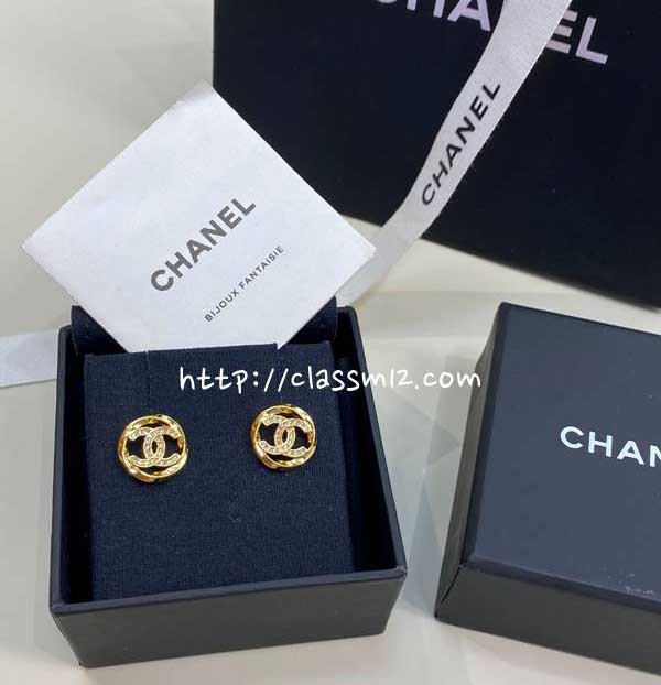 샤넬 25 한정판 귀걸이 D3381
