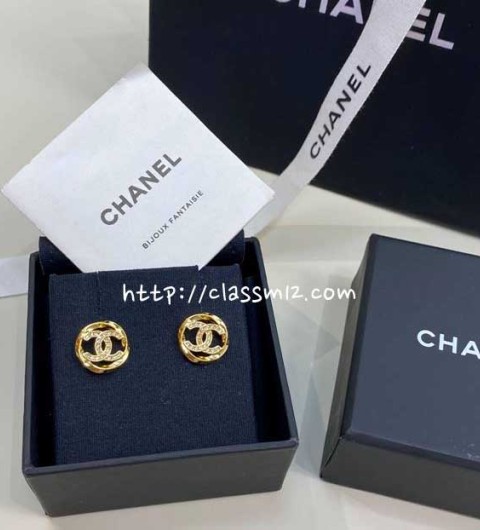 샤넬 25 한정판 귀걸이 D3381