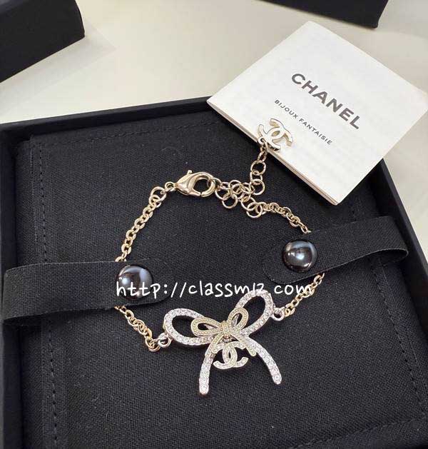 샤넬 25 한정판 팔찌 D3396