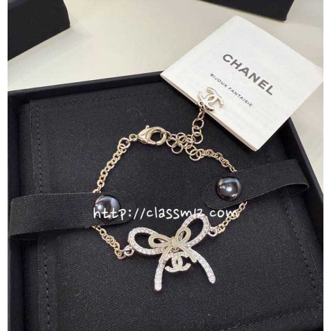 샤넬 25 한정판 팔찌 D3396