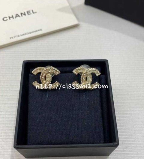 샤넬 25 한정판 귀걸이 D3447
