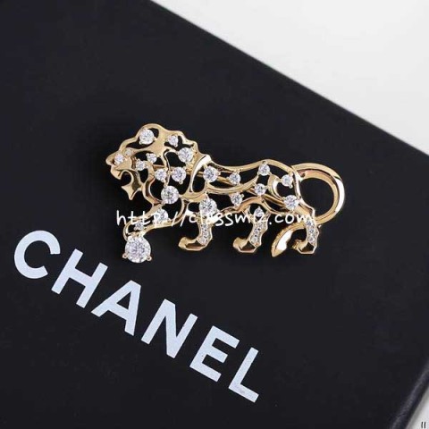 샤넬 25 한정판 브로치 D3448