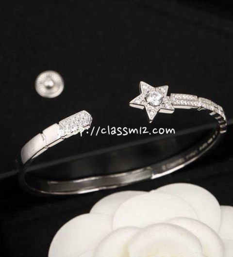 샤넬 25 한정판 COMÈTE 팔찌 D3456