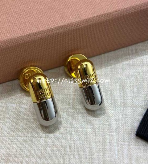 미우미우 25 한정판 귀걸이 D3487