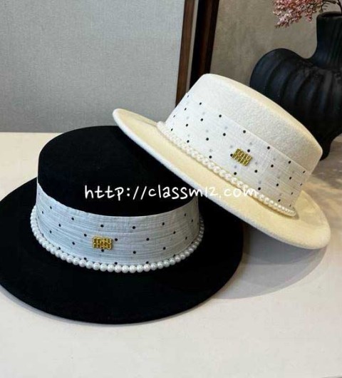 미우미우 25 한정판 양털 보터햇 모자 D3500