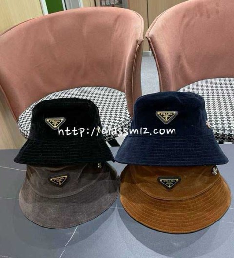 프라다 25 한정판 비니 모자 D3528