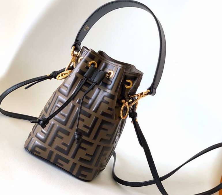 펜디 25 한정판 Mon Tresor Mini 브라운 크로스백 가방 C5960