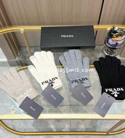 프라다 25 한정판 양털 니트 장갑 D3576
