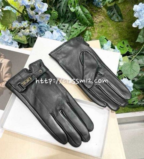 디올 25 한정판 양가죽 램스킨 장갑 D3584