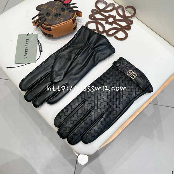 발렌시아가 25 한정판 양가죽 램스킨 장갑 D3588