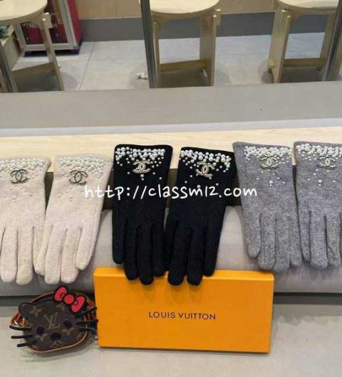 샤넬 25 한정판 양털 니트 장갑 D3590