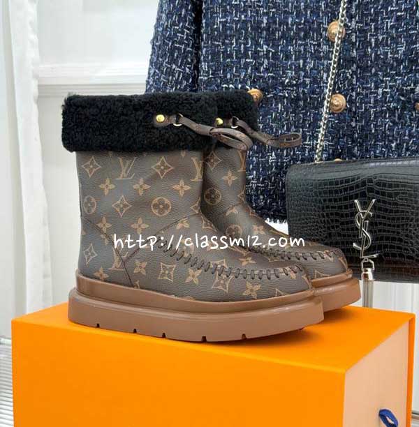 루이비통 25 한정판 여성 Pillow 부츠 B5483