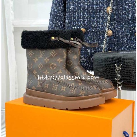 루이비통 25 한정판 여성 Pillow 부츠 B5483
