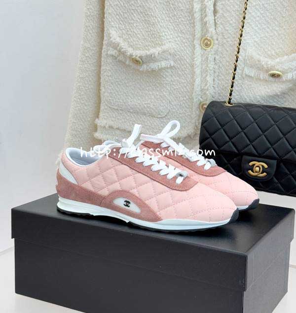샤넬 25 한정판 여성 운동화 B5487