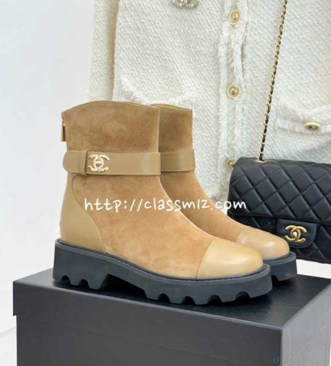 샤넬 25 한정판 여성 부츠 B5489