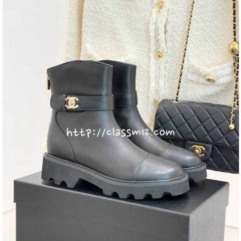 샤넬 25 한정판 여성 부츠 B5490