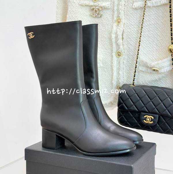샤넬 25 한정판 여성 하이 부츠 B5492