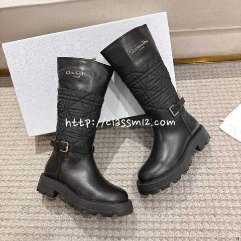 디올 25 한정판 D-Town 여성 소가죽 카프스킨 부츠 B5499