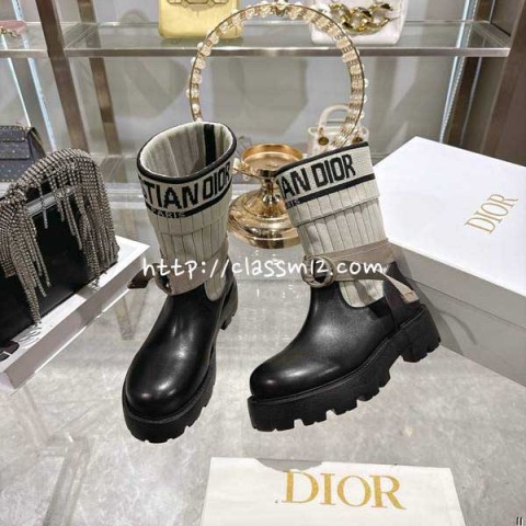 디올 25 한정판 여성 소가죽 카프스킨 부츠 B5508