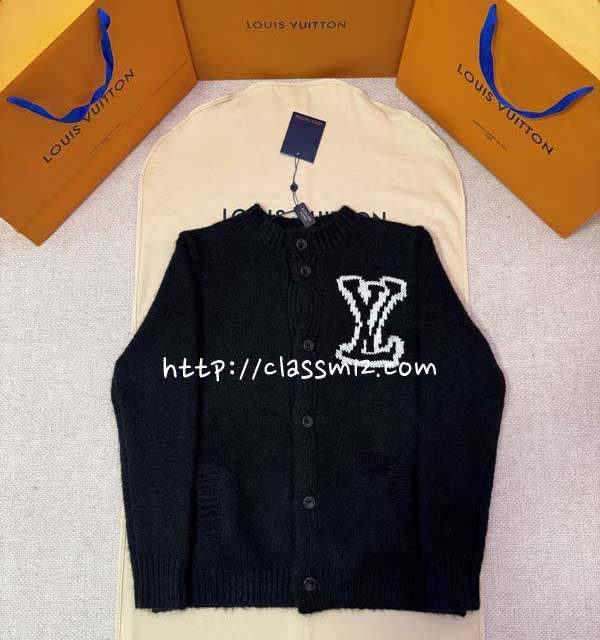 루이비통 25 한정판 양털 긴팔 가디건 A14085