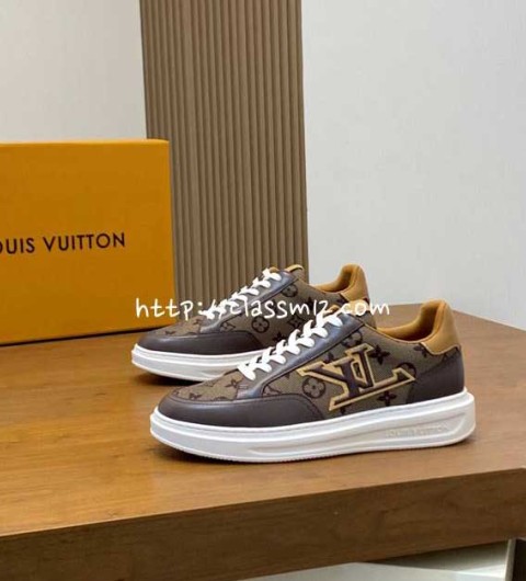 루이비통 25 한정판 소가죽 카프스킨 운동화 B5513