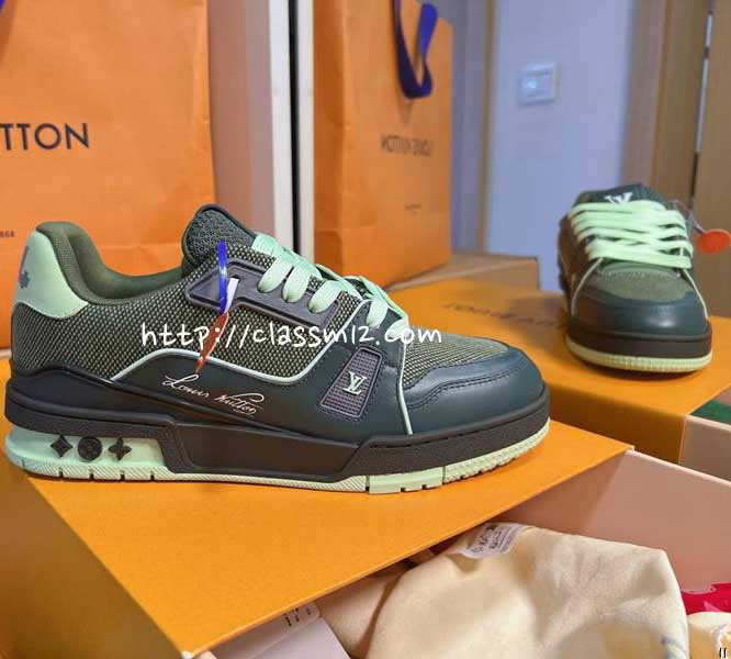 루이비통 25 한정판 남여공용 운동화 B5526