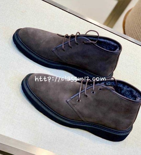 프라다 25 한정판 소가죽 카프스킨 부츠 B5537