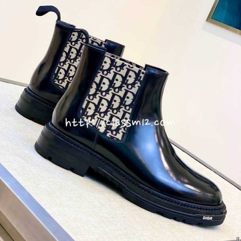 디올 25 한정판 소가죽 카프스킨 부츠 B5539
