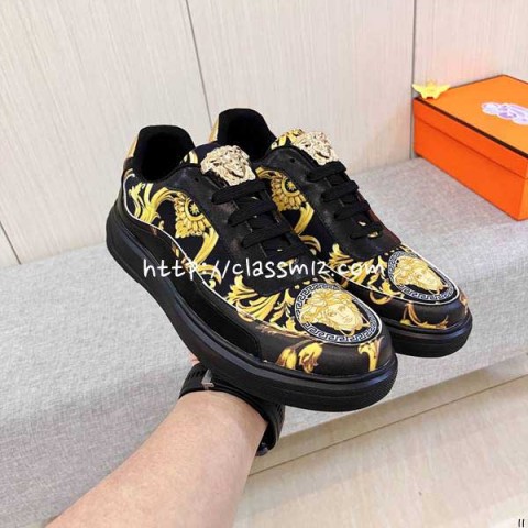 베르사체 25 한정판 소가죽 카프스킨 운동화 B5561