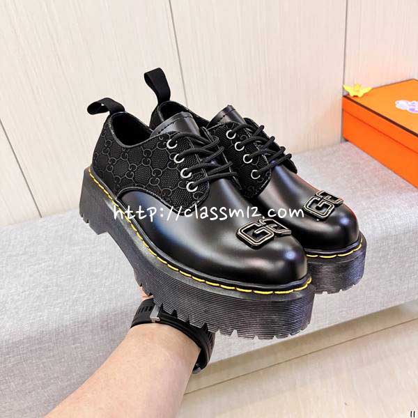 구찌 25 한정판 소가죽 카프스킨 신발 B5562