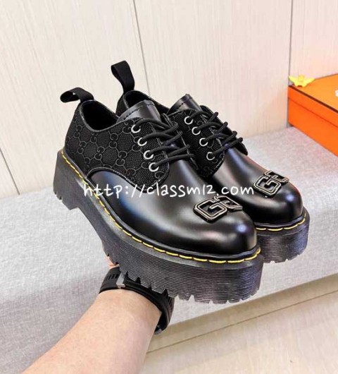 구찌 25 한정판 소가죽 카프스킨 신발 B5562