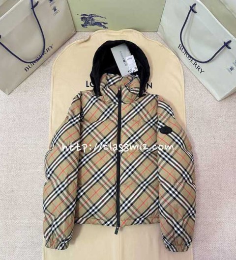 버버리 25 한정판 양면 긴팔 후드 패딩 자켓 A14111