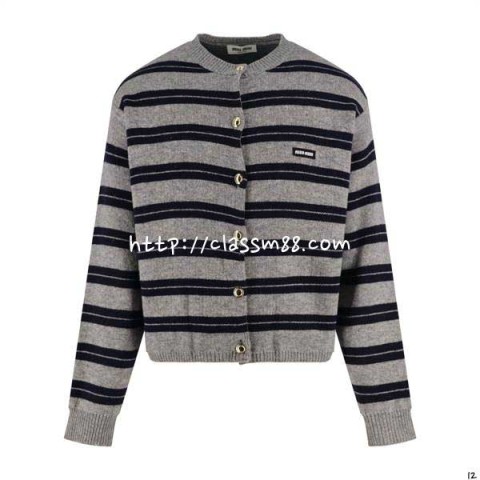 미우미우 25 한정판 양털 긴팔 가디건 A14227