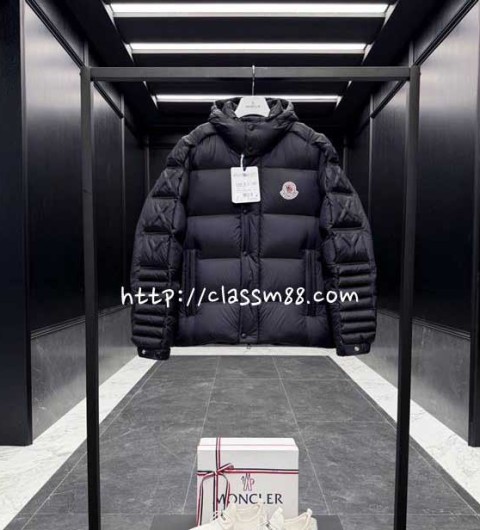 몽클레어 25 한정판 남여공용 Christopher Raxxy 긴팔 후드 패딩 자캣 A14231