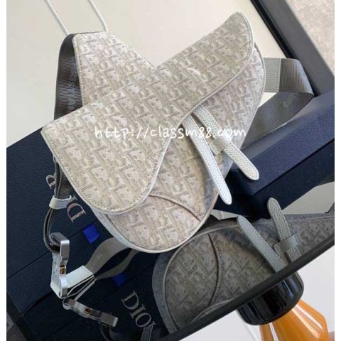 디올 25 한정판 Saddle Bag 소가죽 카프스킨 크로스백 가방 C5970