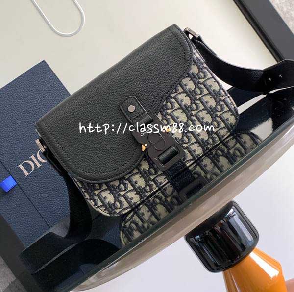 디올 25 한정판 1ADPO049 소가죽 카프스킨 크로스백 가방 C6026