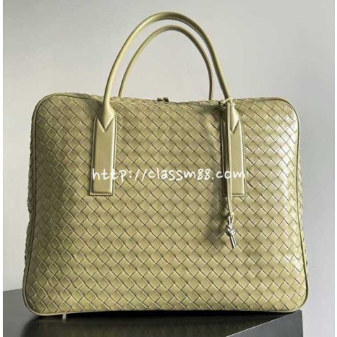 보테가베네타 25 한정판 765620 소가죽 카프스킨 크로스백 가방 C6044